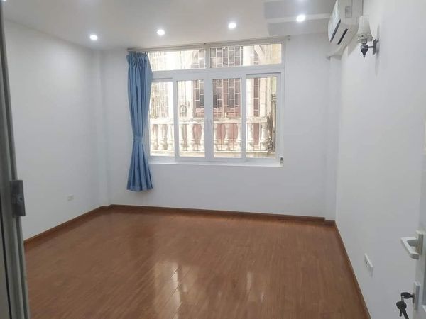 Bán nhà ngõ Thụy Khuê, Tây Hồ diện tích sổ đỏ 36m2 xây 5 tầng, mặt tiền 4.3m giá 3.95 tỷ