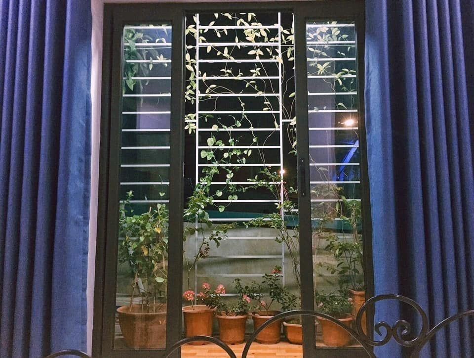 Em chính chủ cần bán căn hộ tầng 2 mặt đường Minh Khai HBT DT sổ đỏ 45,5m, DTSD thực tế 65m
