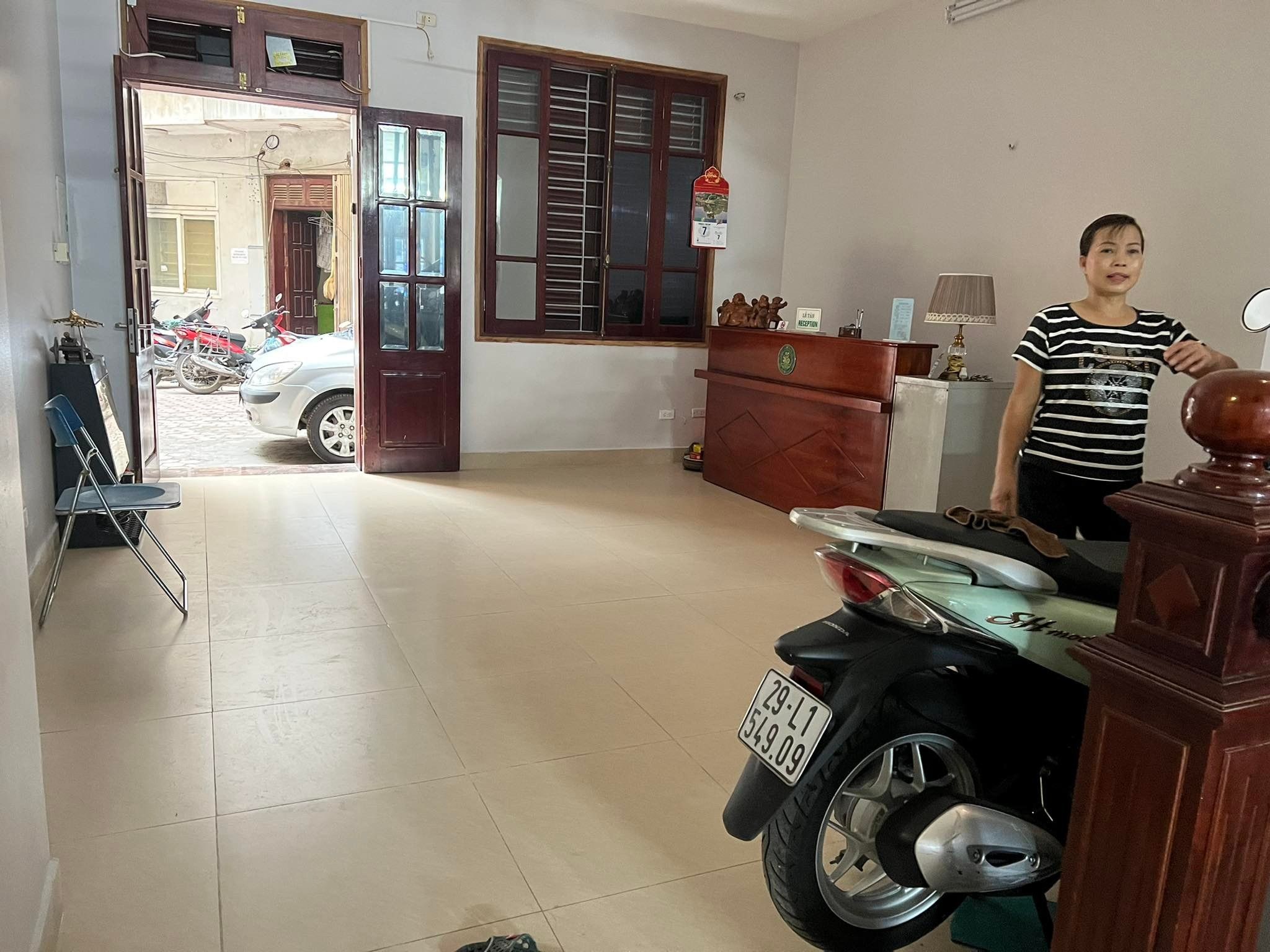 Chính chủ cho thuê nhà Mặt Phố Đường Mỹ Đình, Cầu Giấy Diện tích; 83m, MT: 5,2m Nhà xây 5 Tầng