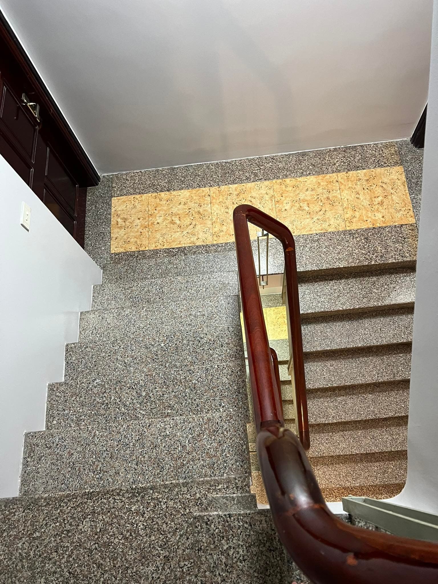 Chính chủ cho thuê nhà Mặt Phố Đường Mỹ Đình, Cầu Giấy Diện tích; 83m, MT: 5,2m Nhà xây 5 Tầng