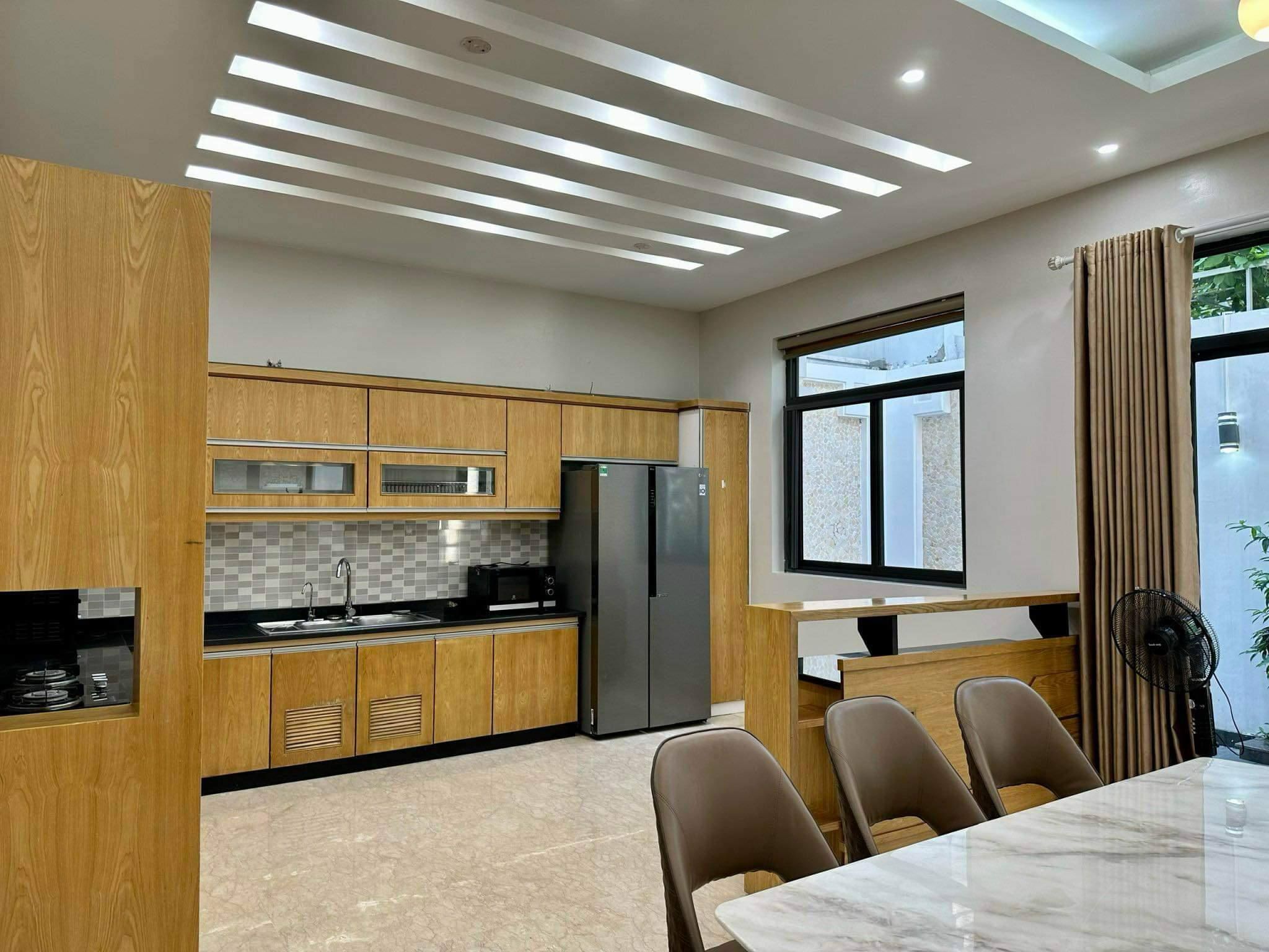 Cần cho thuê gấp Biệt thự Ciputra Xuân La Tây Hồ DT 180m Khu T7