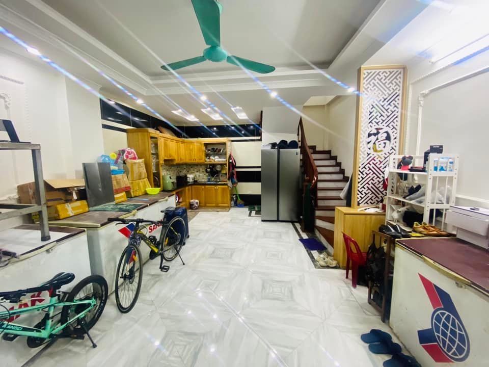 Cần bán nhà Trần Quốc Vượng 55M, 5T, MT5, nhỉnh 4 tỷ Cầu Giấy.