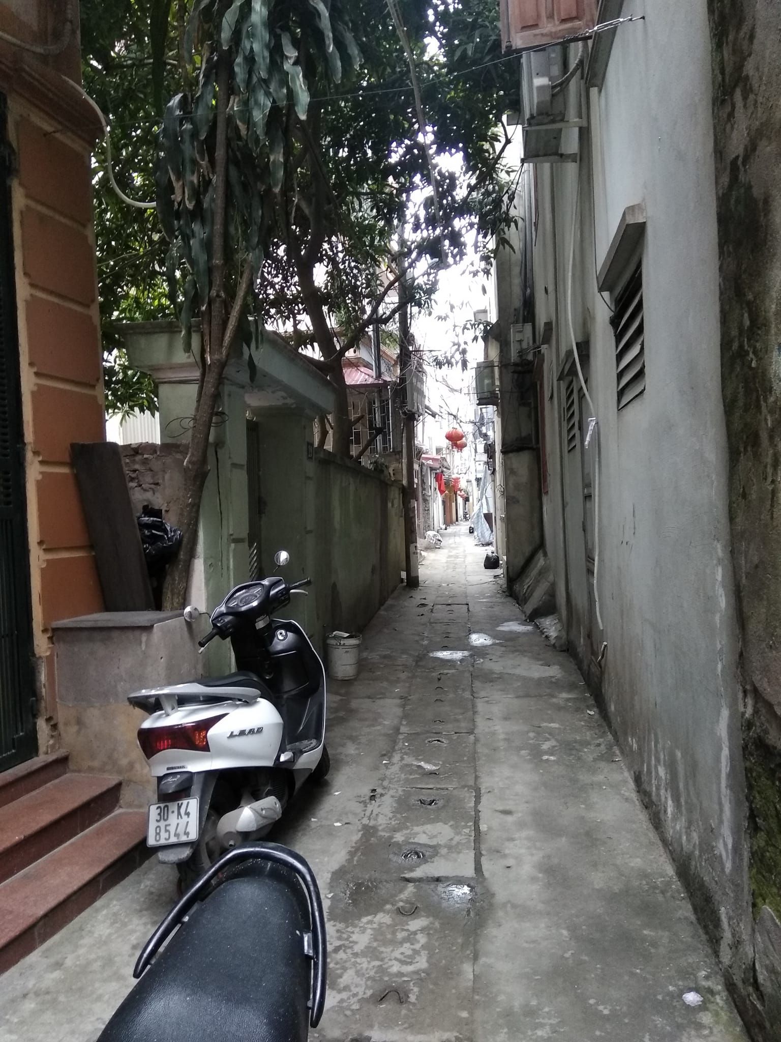 Cho thuê nhà Nguyên Căn 3 tầng - ngõ 95/4 phố vũ xuân thiều. DT 50m2. Nhà gồm 2 ngủ, 1 khách, 3wc