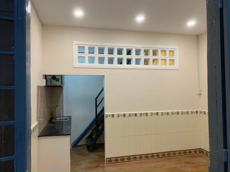 Bán nhà Nguyễn Kiệm P3 Gò Vấp- Cách Sân Bay 5P 1 trệt , 2 lầu , 2 Phòng Ngủ , 2 WC