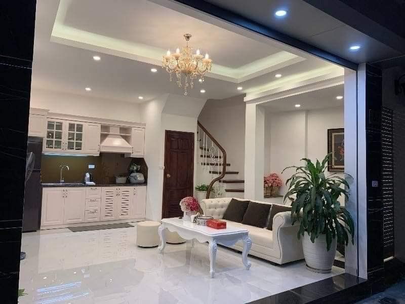 Bán nhà Đội Cấn, Ba Đình Đình DT 32m, 5T, MT4.5m Giá 4.62 tỷ có thương lượng Gần chợ Cống Vị