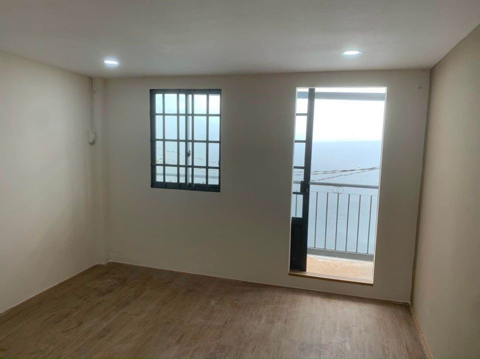Bán nhà Nguyễn Kiệm P3 Gò Vấp- Cách Sân Bay 5P 1 trệt , 2 lầu , 2 Phòng Ngủ , 2 WC