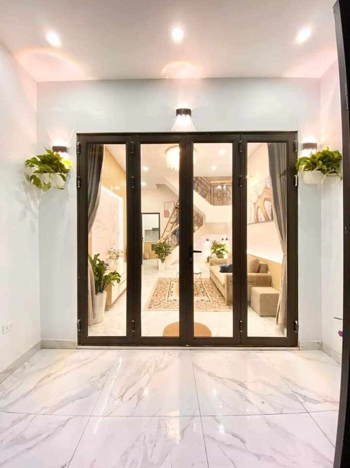 Bán nhà trung tâm quận Thanh Xuân, DT 43m² x 4 tầng x 4 ngủ giá chỉ 4 tỷ+ có thương lượng