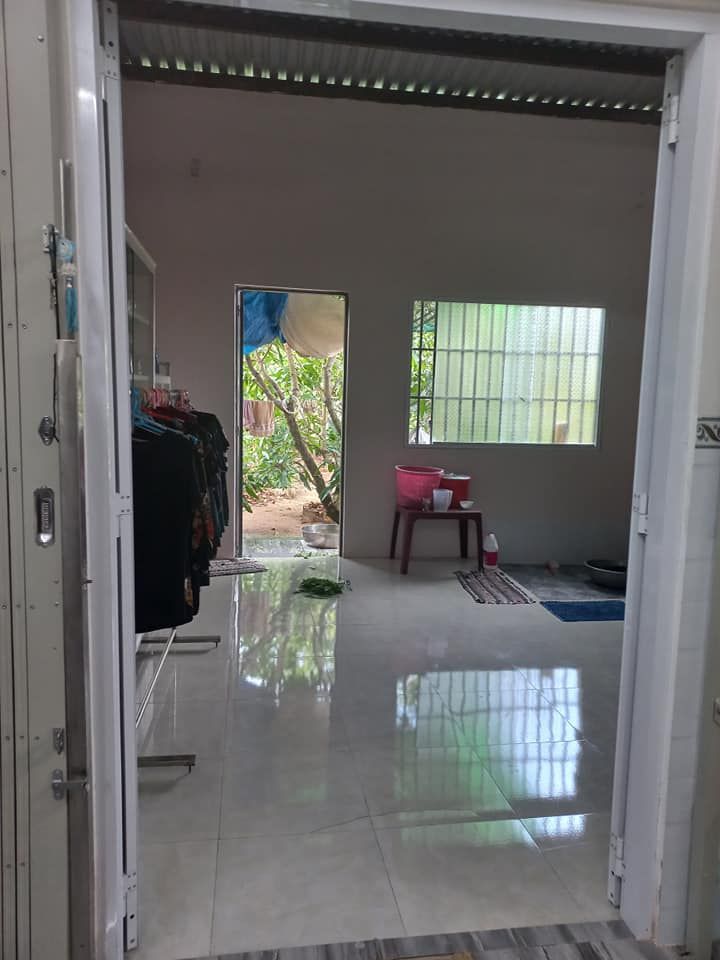 Cần chuyển nhượng lại nhà và đất mới cất hơn 3 năm nhà bao mới, nội thất sang trọng khóm 7, p7 CM