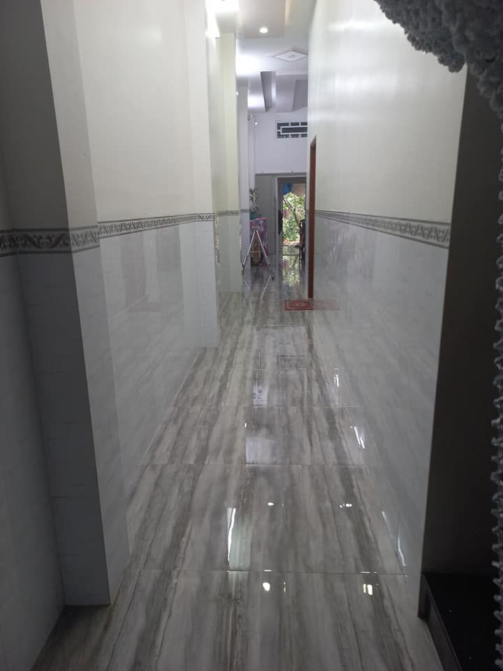 Cần chuyển nhượng lại nhà và đất mới cất hơn 3 năm nhà bao mới, nội thất sang trọng khóm 7, p7 CM