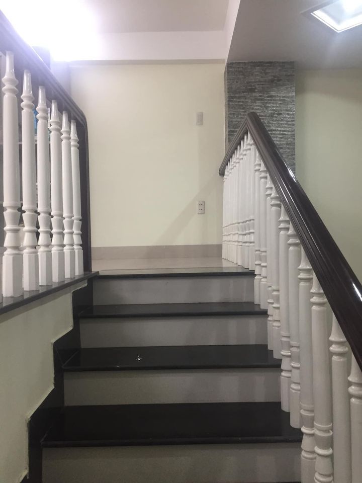 Nhà mặt tiền đường Gò nảy 5,5m lề 3m. Hướng chính: ĐN. Khu dân cư thân thiện Gần UBND Q Liên Chiểu