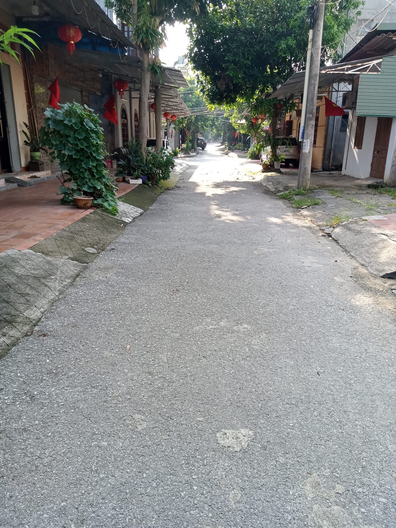 Bán nhà 3 tầng chính chủ Địa chỉ: Tổ 10B, P. Đức Xuân, Thành phố Bắc Kạn gần Thành đội an ninh tốt