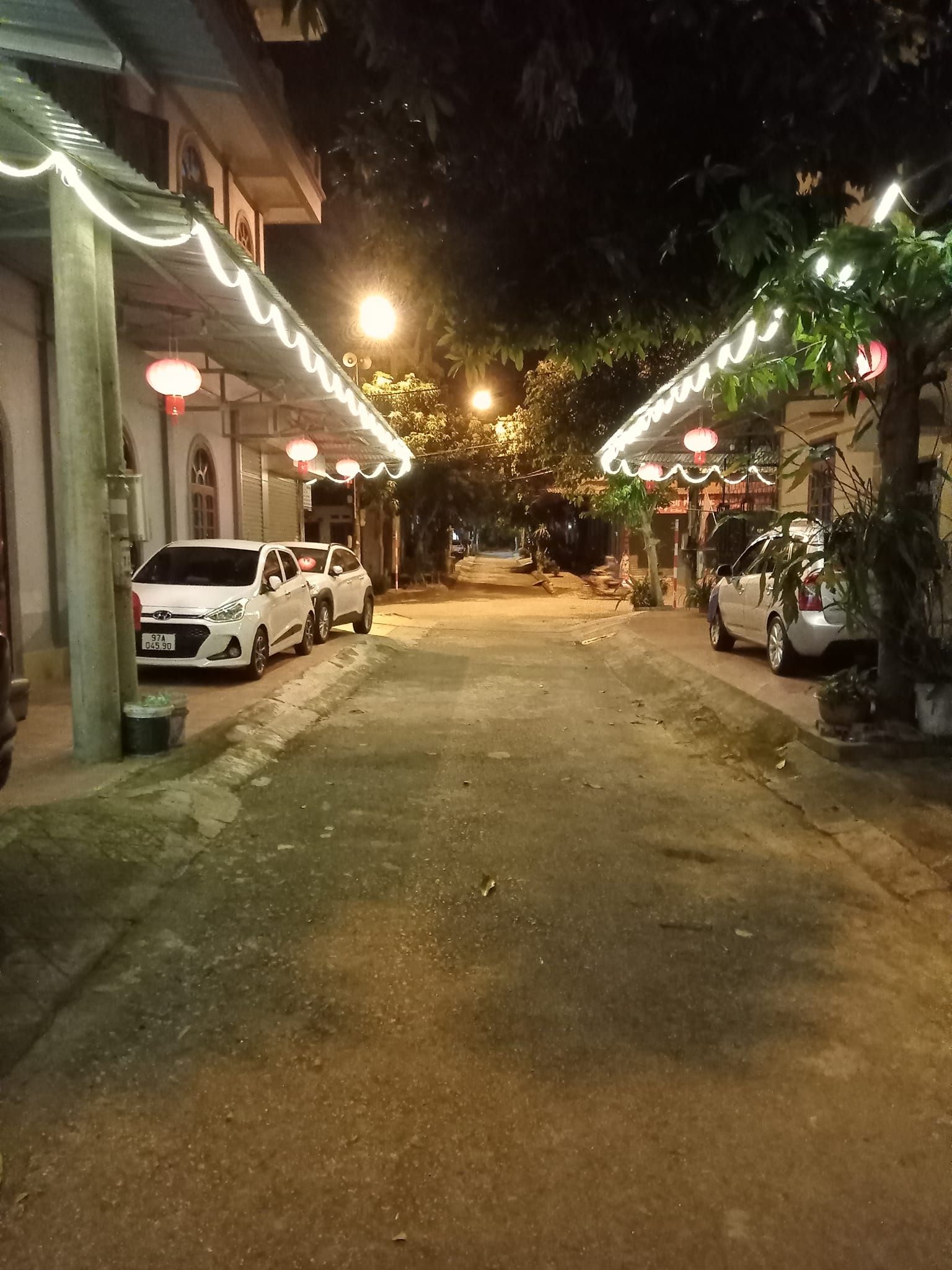 Bán nhà 3 tầng chính chủ Địa chỉ: Tổ 10B, P. Đức Xuân, Thành phố Bắc Kạn gần Thành đội an ninh tốt