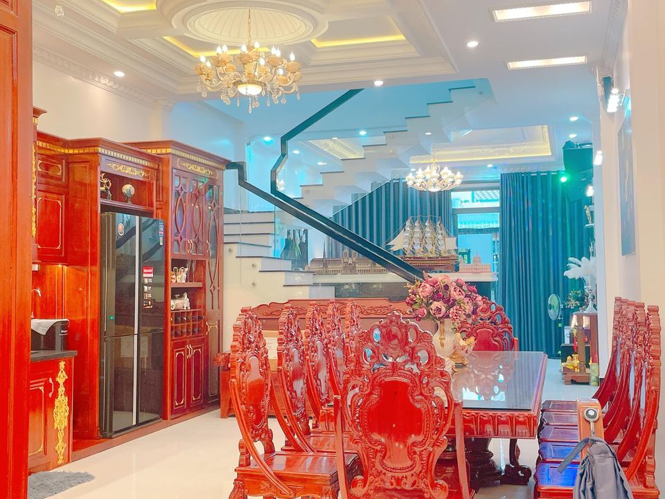 Do chủ nhà đi nước ngoài định cư nên cần bán nhà đường Cao Lổ, khu Licogi P1 Tp Cà Mau
