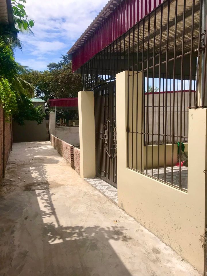 Chính chủ mình cần bán 2 nhà cấp 4 vừa hoàn thiện xong chỉ việc dọn vào ở đối diện UB p. Quảng Hưng