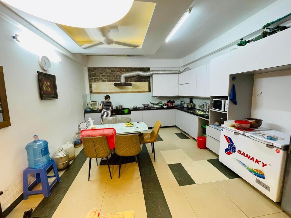 Mai Dịch Cầu Giấy CỰC HIẾM! Ô TÔ TRÁNH VỈA HÈ ĐỖ Ô TÔ LÔ GÓC GẦN PHỐ DT 55m2 4t mt 5.8m