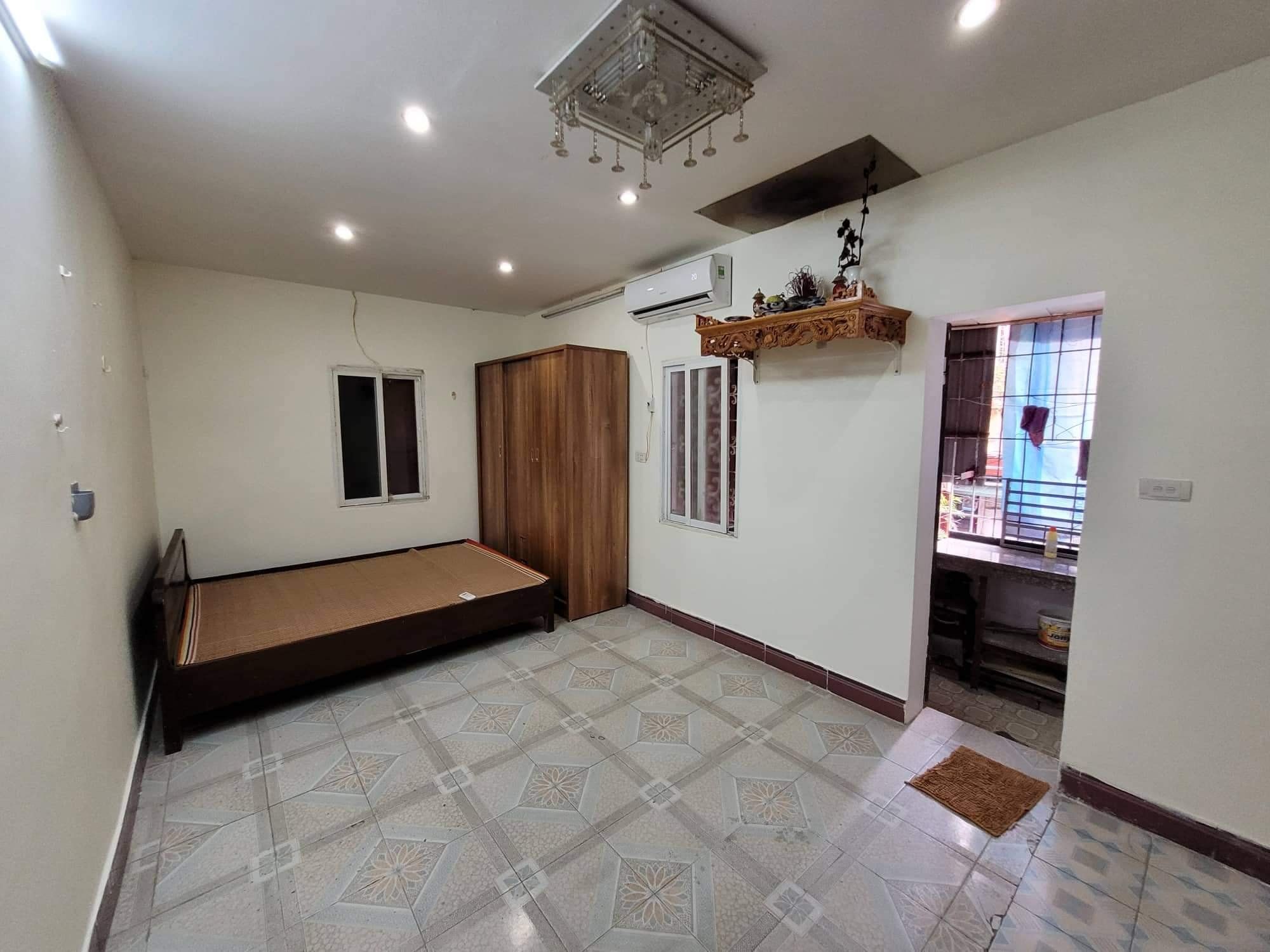 Bán Tập Thể Bộ Công An (Ngõ Chiến Thắng - Khâm Thiên) DT sử dụng 60m2 giá 1,35 tỷ DT sổ đỏ: 18.5m