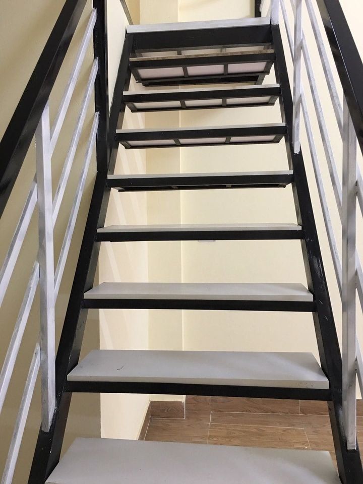 Cho thuê căn hộ nhà riêng 50m2 có gác xép rộng rãi, nhà mới sạch sẽ an ninh tốt khu dân trí cao