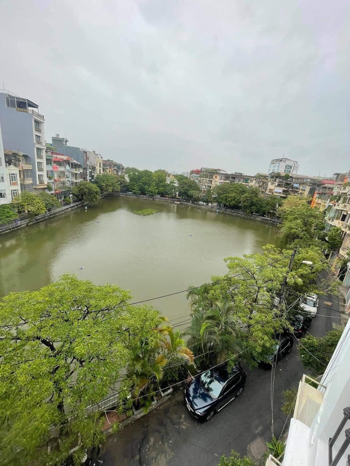 Nhà Mặt Hồ - Ô Tô Đỗ Tránh Trung Tâm HBT - Diện tích 56m - 5 tầng Mt 3,7m - Giá chào 14,7 tỷ - LH