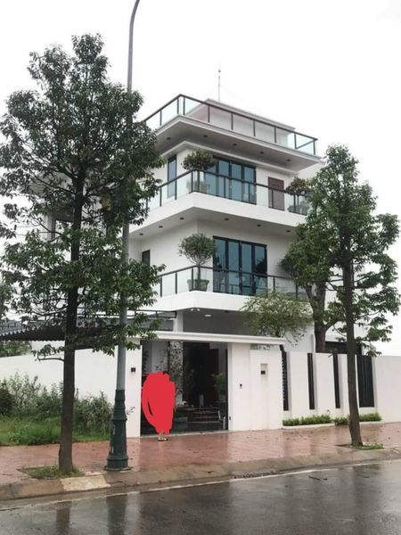 Chính chủ mình bán biệt thự 3 tầng vừa xây xong tại Nam Vĩnh Yên. Mặt đường 33m2