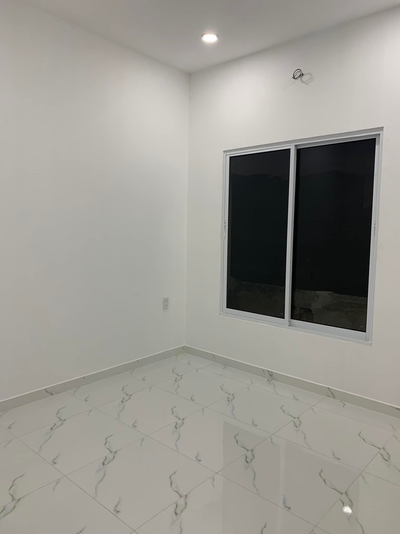 Cho thuê nhà nguyên căn mới xây xong đường 295, phường Tân Phú, quận 9