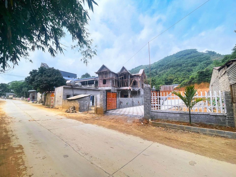 lô đất Xã Liên Sơn-huyện Lương Sơn-Tỉnh Hoà Bình Diện Tích1880m,200m thổ cư
