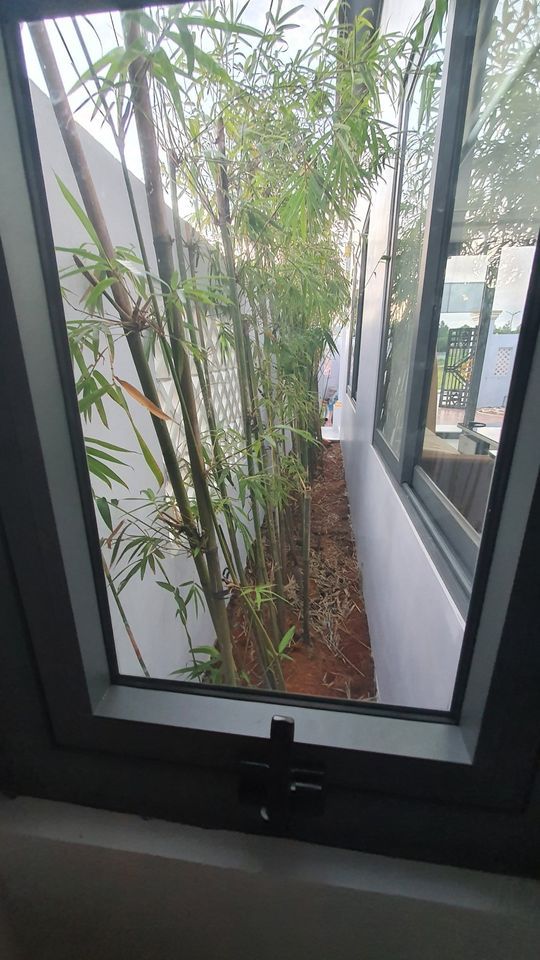 Chính chủ cần tiền gấp nên em bán căn nhà ngay đường Nguyễn Trung Trực, Phú Quốc. Nhà mới xây