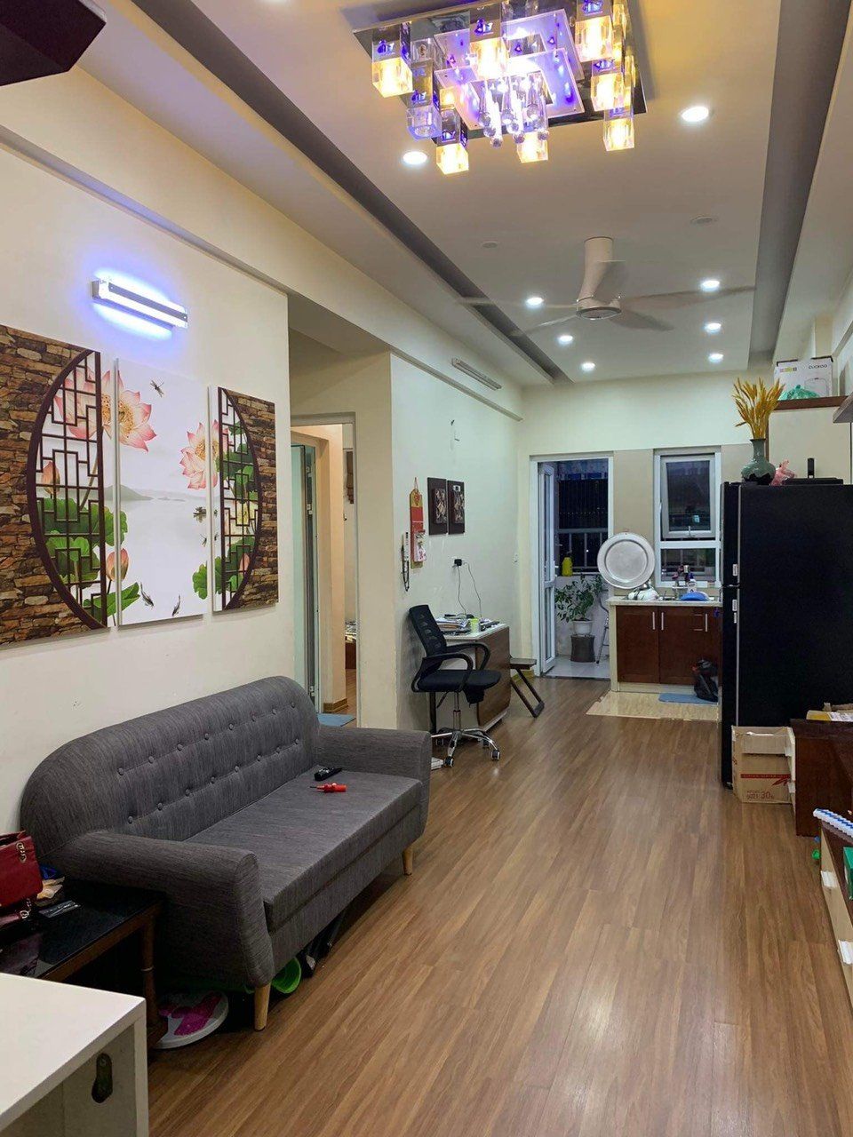 Bán gấp căn hộ chung cư Linh Đàm, Hoàng Mai. Diện tích 60m2, gồm 2 phòng ngủ, khách bếp, 2 vs