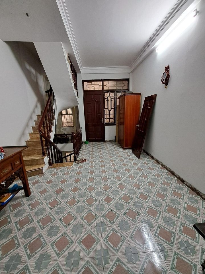 TRUNG TÂM ĐỐNG ĐA HOÀNG CẦU HÀO NAM NGÕ THÔNG GẦN PHỐ DT 35m2 MT 4.3m giá 4 tỷ