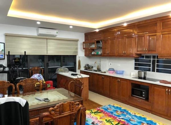 LÔ GÓC CẦU GIẤY 5T - 47M - GẦN OTO- CÁCH BÃI ĐỖ Ô TÔ 50M NỘI THẤT SANG TRỌNG MT RỘNG NHỈNH 6 TỶ
