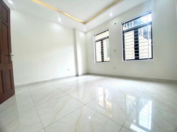 Cực hiếm nhà Đại Mỗ 34m2 Ô tô quay đầu trong ngõ, dân xây 4 tầng chắc chắn.