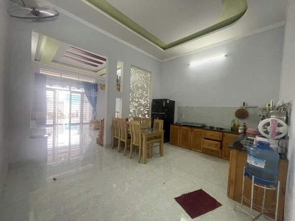 Bán Nhà Nội Thị đường betong 8m - Nhà xây hiện đại Gồm 1 phòng khách 2 phòng ngủ bếp sân phơi