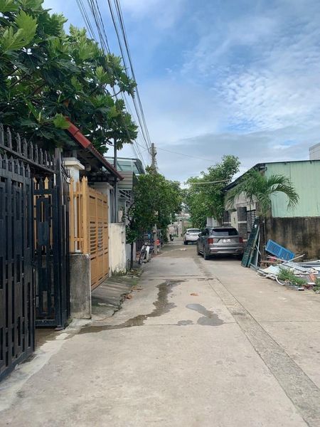 Cần bán gấp nhà mái thái mới toanh p. trảng dài TP biên hoà. đường 6m thông ngay chợ Quang Thắng