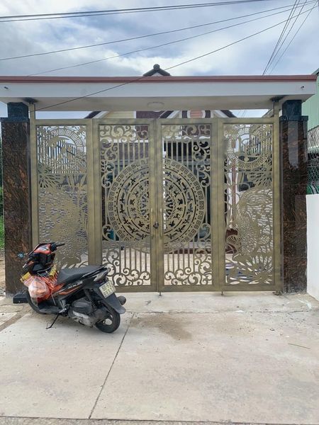 Cần bán gấp nhà mái thái mới toanh p. trảng dài TP biên hoà. đường 6m thông ngay chợ Quang Thắng