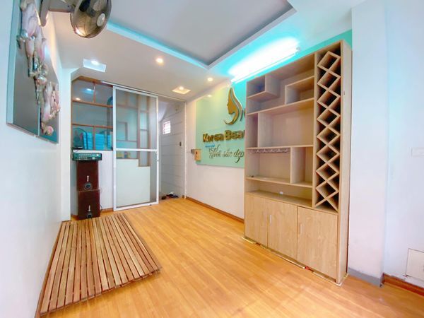 Cho thuê nhà nguyên căn tại Trường Chinh Diện tích: 25m2 x 4 tầng 3 phòng ngủ