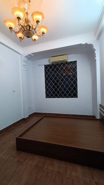 Chính chủ cần bán nhà nghĩa tân cầu giấy mặt sau học viện chính trị gần trường đại học điện lực