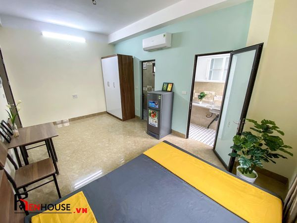 Cho thuê Ngõ 35/17 Trần Thái Tông (01/11 vào ở) - Phòng đơn 30m2, tầng 5 (503) - Giá 5.8tr/tháng