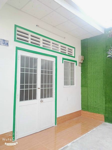 Cần bán căn nhà bé bé xinh xinh nhỏ đẹp thích hợp cho vk ck trẻ mới ra riêng
