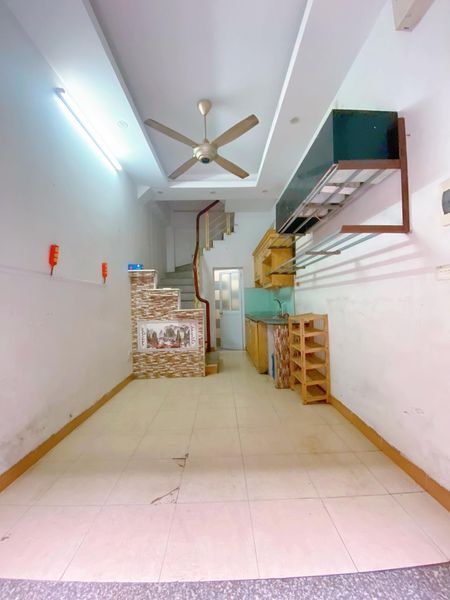 Cho thuê nhà nguyên căn tại Trường Chinh Diện tích: 25m2 x 4 tầng 3 phòng ngủ