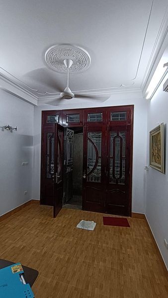 Chính chủ cần bán nhà nghĩa tân cầu giấy mặt sau học viện chính trị gần trường đại học điện lực
