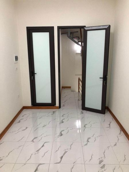 Bán nhà phố Trương Định 19m x 2.5tầng, MT: 4.5 m, GIÁ 2 tỷ có thương lượng