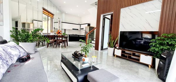 nhà đẹp 2 tầng Hà lầm 🚩Đường vào nhà 2 oto, có quy hoạch mở rộng đường10m .