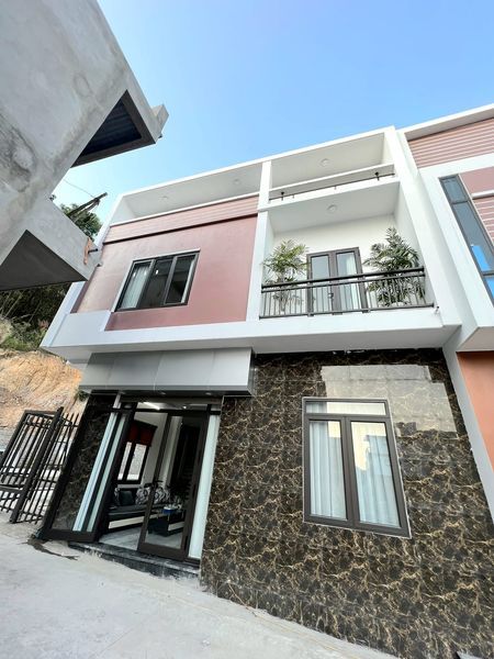 nhà đẹp 2 tầng Hà lầm 🚩Đường vào nhà 2 oto, có quy hoạch mở rộng đường10m .