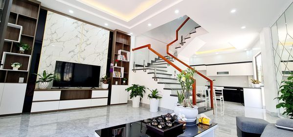 Bán nhà 3 tầng Hà Lầm 🙈🙈 .☘Nhà xây theo kiểu hiện đại full cửa kính các phòng