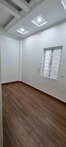 ♦️ 3,5 tầng Nhà dân xây độc lập , đẹp giá rẻ, ngõ to Miếu Hai Xã.