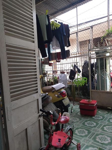 Bán nhà cấp 4 gác lửng kiệt 51 Tôn Đản vị trí ngay đầu đường. kiệt đẹp giá sụp hầm