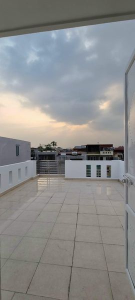 ♦️ 3,5 tầng Nhà dân xây độc lập , đẹp giá rẻ, ngõ to Miếu Hai Xã.