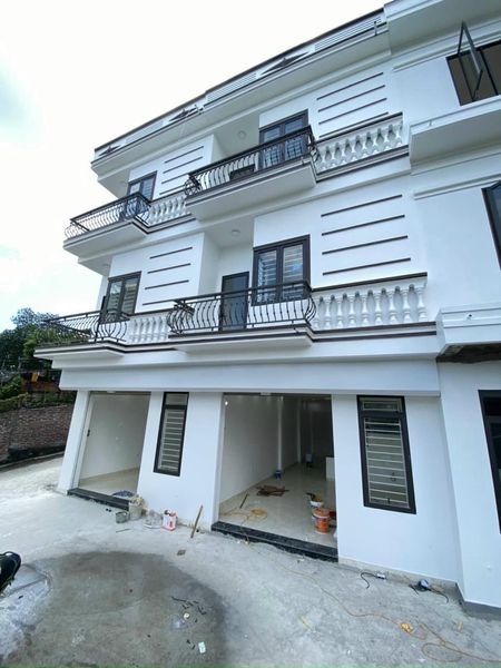 BÁN 2 CĂN NHÀ 3 TẦNG SAU CHUNG CƯ THAN HÀ LẦM. 📌📌CÁCH ĐƯỜNG 336 CHỈ 150m Ô TÔ ĐỖ CỬA