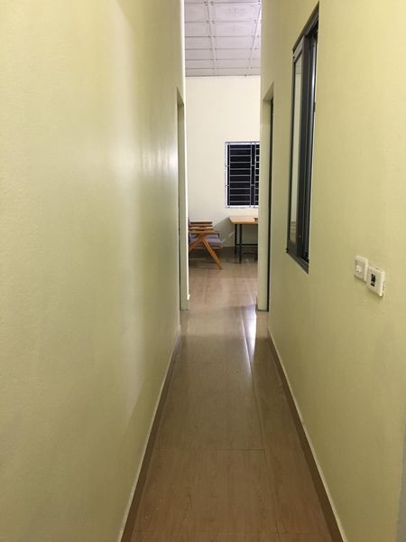 CHO THUÊ NHà C4 ô tô đỗ cách nhà 10m gần sân bóng Thẩm Gia Cao Xanh. Có 2pn, 1vs, pk rộng 5tr/th