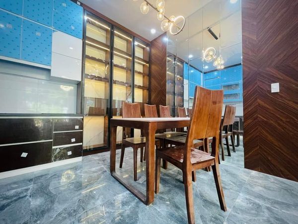 Chính chủ bán nhà 3 tầng Hà lầm Diện tích 75m2 Hướng Đông nam