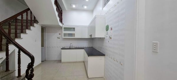 ♦️ 3,5 tầng Nhà dân xây độc lập , đẹp giá rẻ, ngõ to Miếu Hai Xã.